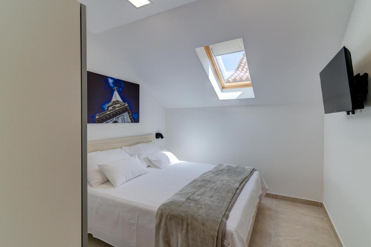 Rote Zora Appartement Senj  Buitenkant foto